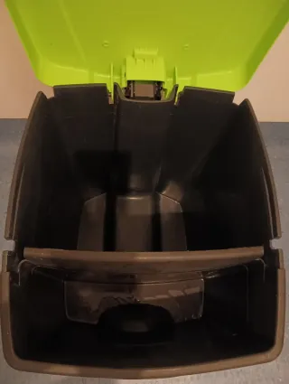 Cubo Basura Pedal Grande Negro y Verde