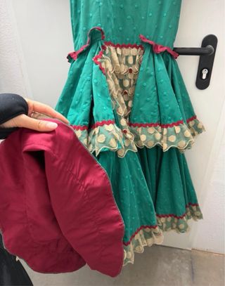 Traje de Flamenca Verde con Volantes