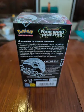 Caja 18 Sobres Pokémon Equilibrio Perfecto