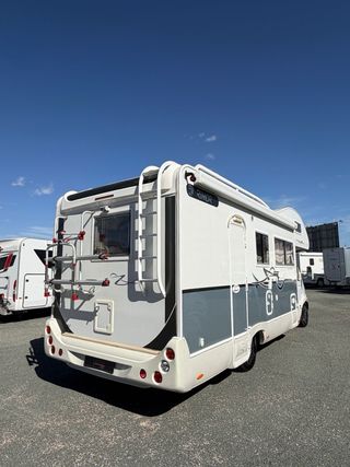 Autocaravana rimor capuchina