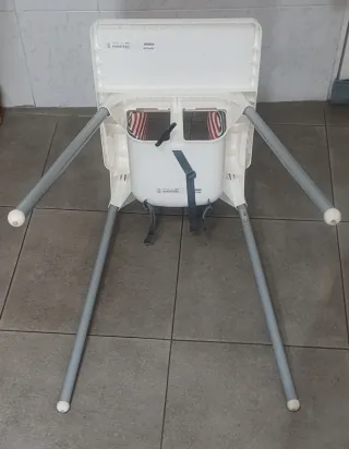 Trona para bebé con cojín a rayas