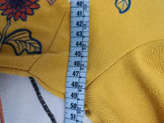 Vestido Mostarda Bordado Meia Manga Tamanho L