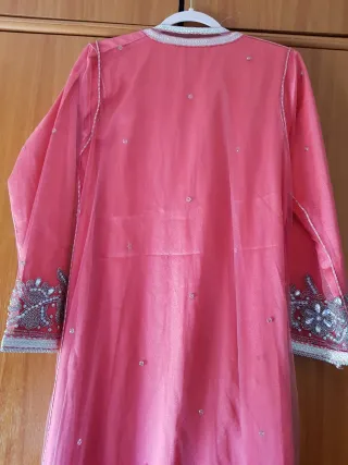 Takchita rosa salmón bordada