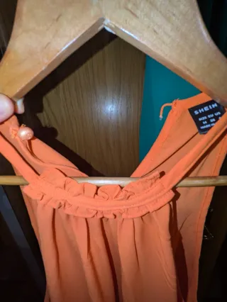 2 Camisetas Shein tirantes verde y naranja