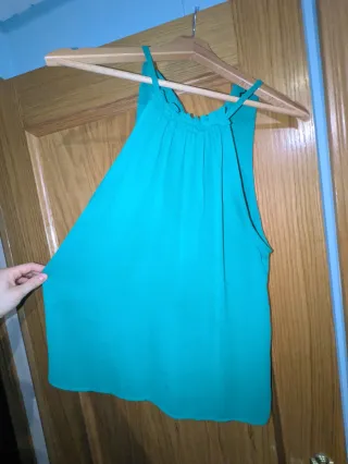 2 Camisetas Shein tirantes verde y naranja