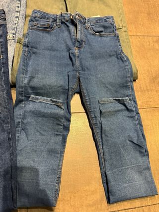 4 Pantalones Talla 34 (M) Poco Usados