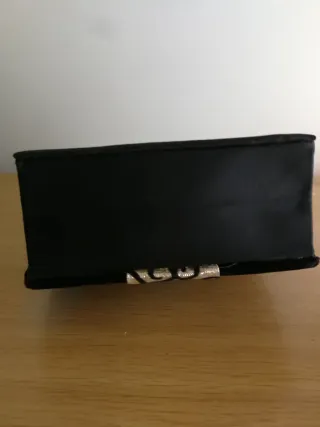 Bolso rígido terciopelo y dorado