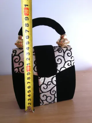 Bolso rígido terciopelo y dorado