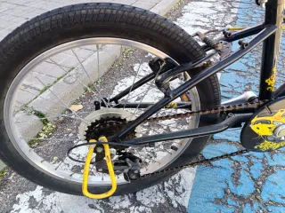 Bicicleta Infantil Btwin Negra y Amarilla