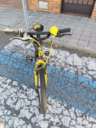 Bicicleta Infantil Btwin Negra y Amarilla