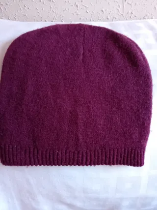 Gorro de lana granate