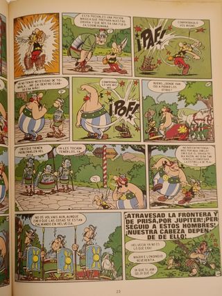 6 libros de Asterix, uno de ellos en inglés