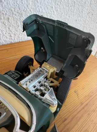 Jaguar E-Type Cabriolet Escala 1:18