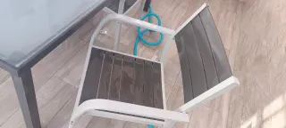 Tavolo da giardino in vetro e metallo color antracite