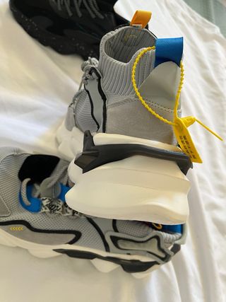 Zapatillas deportivas grises y multicolor talla 45