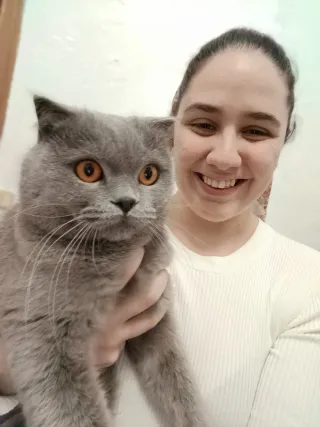 CUIDADORA GATUNA Y PERRUNA
