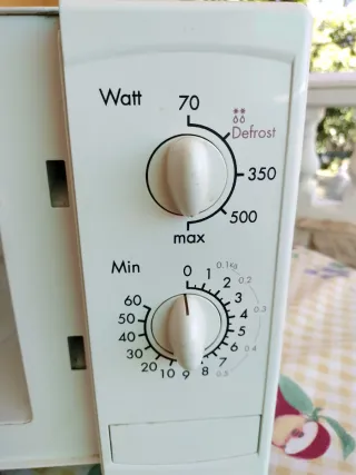 Microondas LG 700W 20L 5 Niveles Cocción