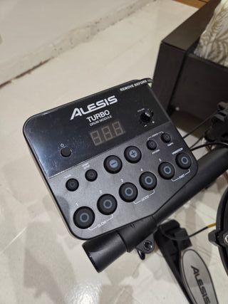 Batería Electrónica Alesis Turbo Mesh Kit