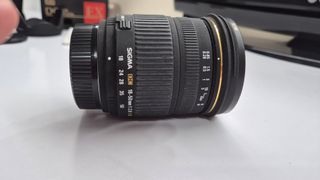 Sigma 18-50mm F2.8 DC EX Objetivo