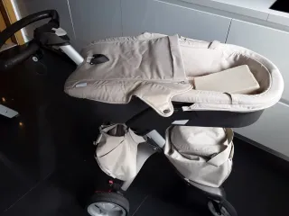 Carrito Stokke Xplory Beige con Silla y Capazo