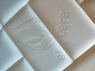 Colchón y canapé 200x200