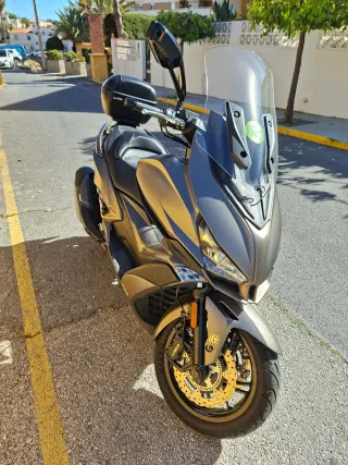 Kymco Xciting 400 S Maxi Scooter