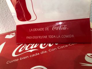 Set Coca-Cola:servilletero y cartel