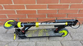 Patinete Oxelo MID5 plegable negro/amarillo c/susp