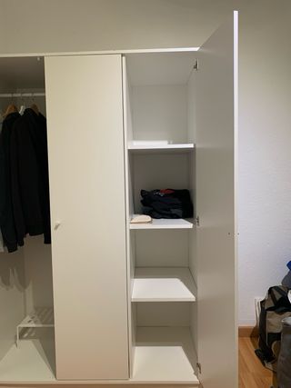 Armario blanco de 3 puertas