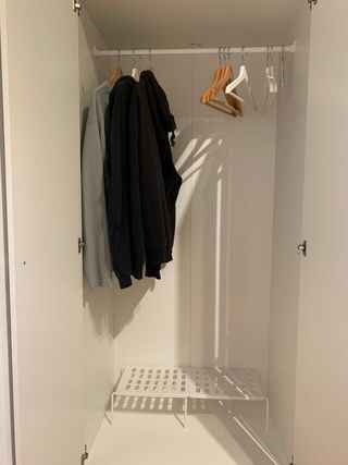 Armario blanco de 3 puertas