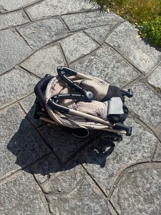 Passeggino leggero Momon B. After