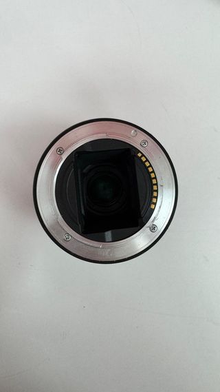 Objetivo Sony 28-70