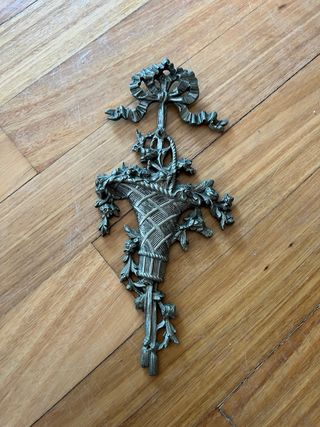 Decoración cobre antigua para armario