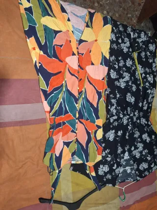 3 Vestidos Falda 3/4 Botonados T.M. 5€ OPORTUNIDAD