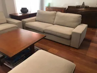 Sofá 3+2 plazas, puf y mesa centro