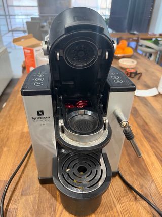 Cafetera Nespresso Profesional