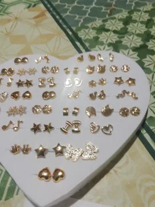 36 paia orecchini assortiti dorati