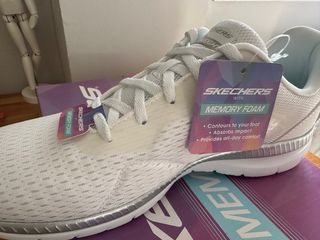 Skechers Blancas Nuevas sin estrenar