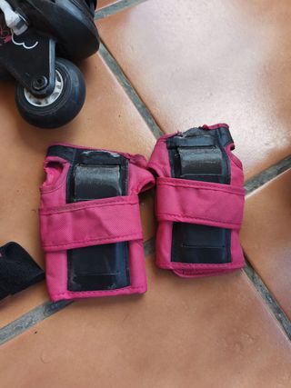 Patines Oxelo niña 30-32 + protecciones
