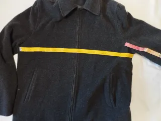 Chaquetón gris oscuro