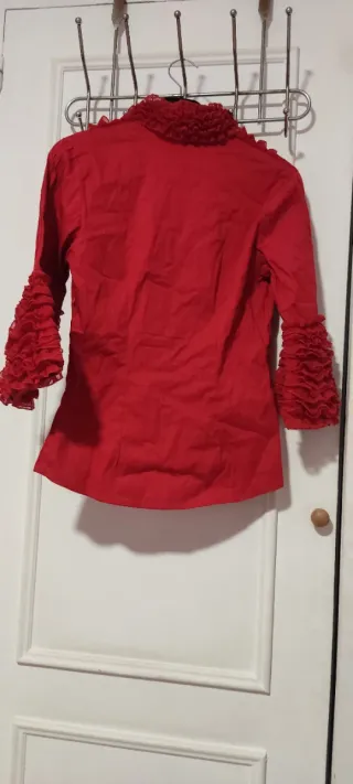 Camisa flamenca roja con volantes