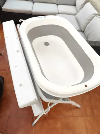 Bañera plegable con  cambiador