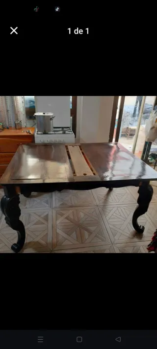 Mesa antigua de madera falta tabla mesa