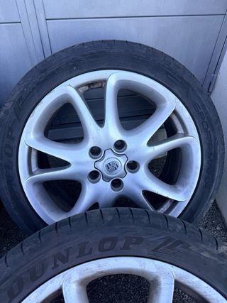 Llantas Porsche Cayenne 20' con neumáticos 70%