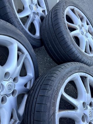 Llantas Porsche Cayenne 20' con neumáticos 70%