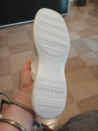 Zuecos de trabajo blancos
