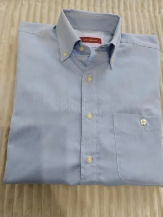 Camisa de vestir azul para caballero