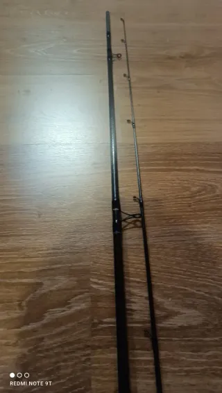 Caña de pesca 2 piezas 11 pies. Marca avanti.