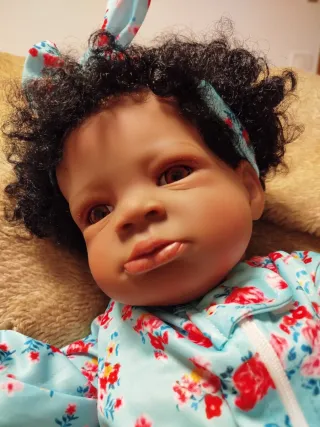 Bebé Reborn realista niña