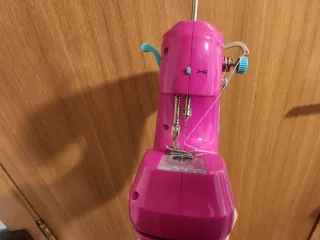 Máquina de coser Barbie Fashion Sew and Style